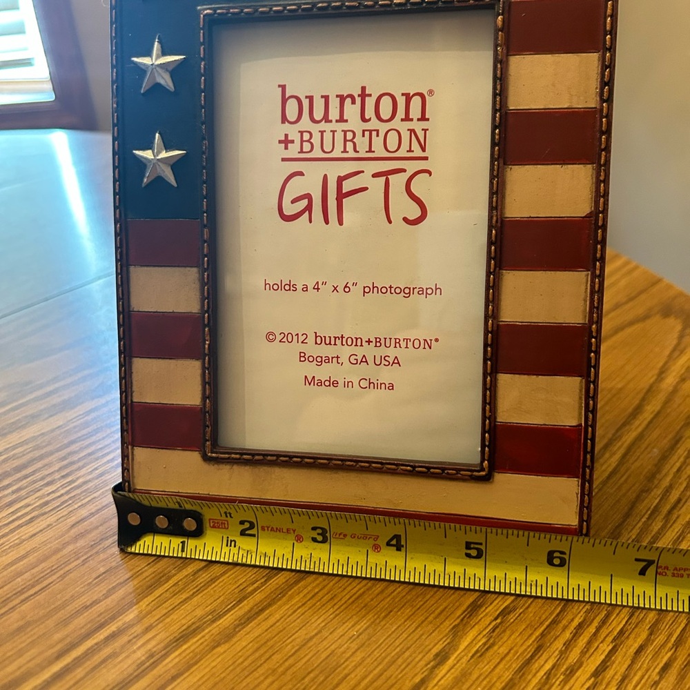Picture frame
patriotic americana photo
stars & stripes
burton & burton - Picture 7 of 8